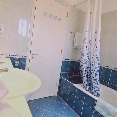 Sea View شقة تالا